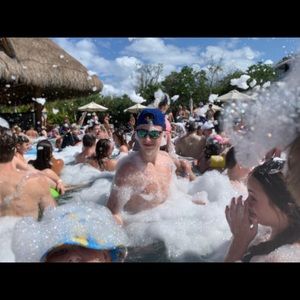 Meet your Posher, Jayce